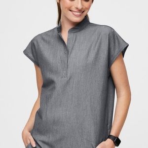 Rafaela™ Oversized Scrub Top size small